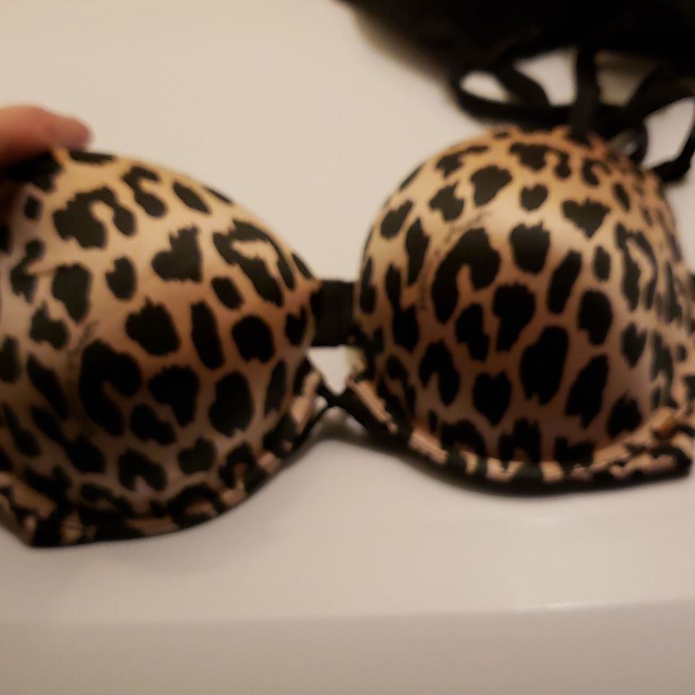 Victoria's Secret very sexy push up bra 36D